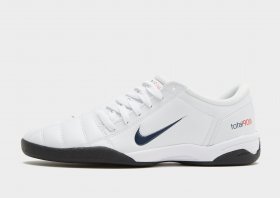 Nike Total 90