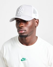 New Era MLB New York Yankees Snapback Trucker Cap