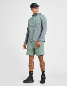 Nike Challenger Shorts