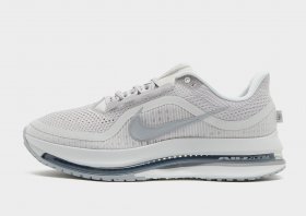 Nike Pegasus Premium