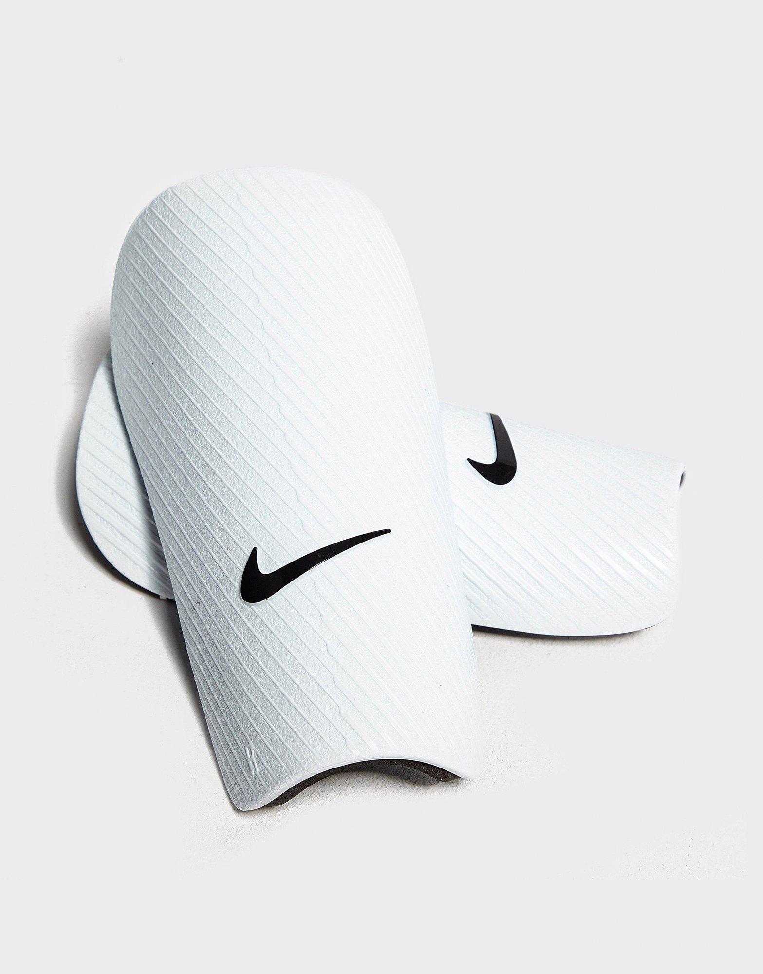 Nike Schienbeinschützer