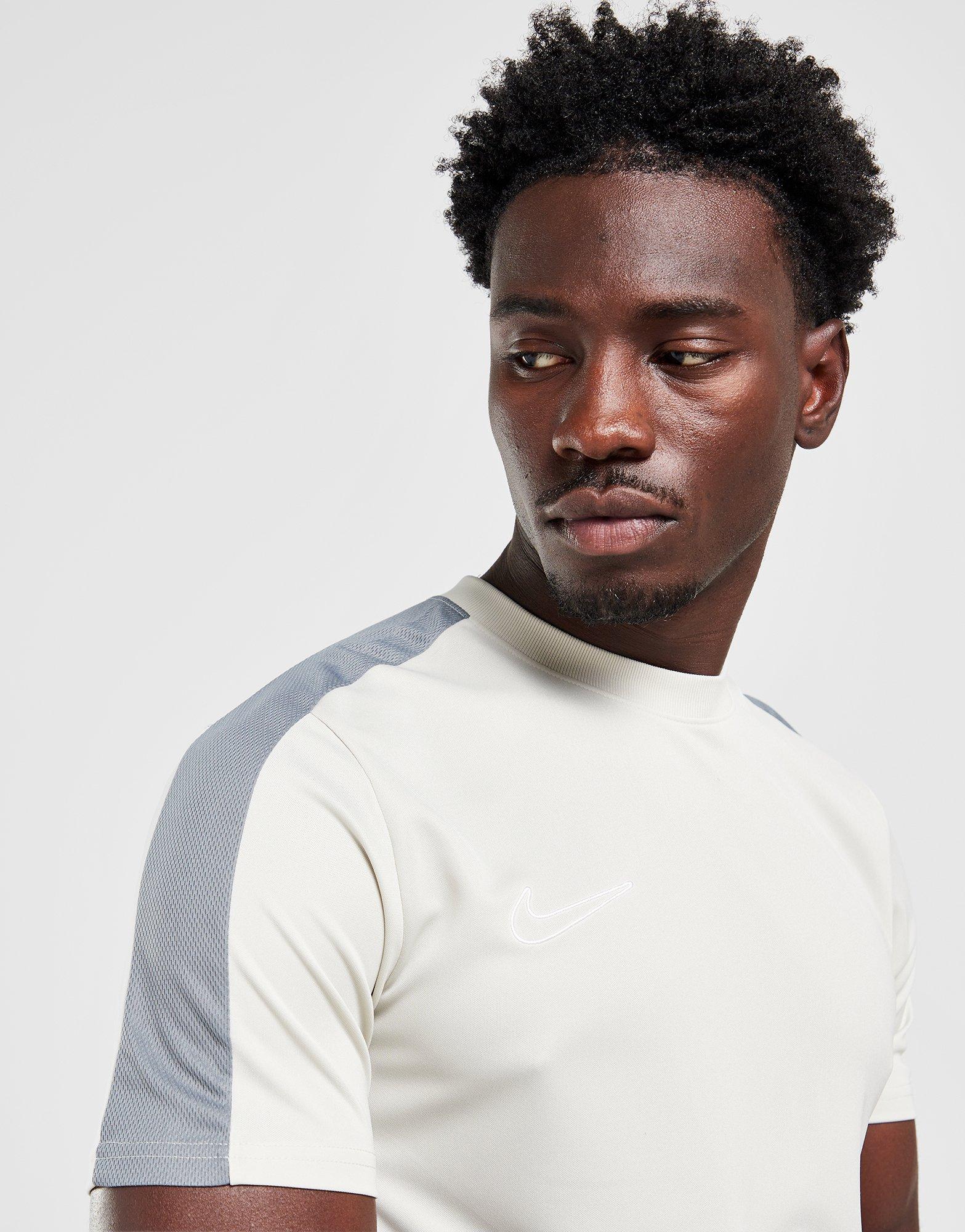 Nike Academy Essential T-Shirt