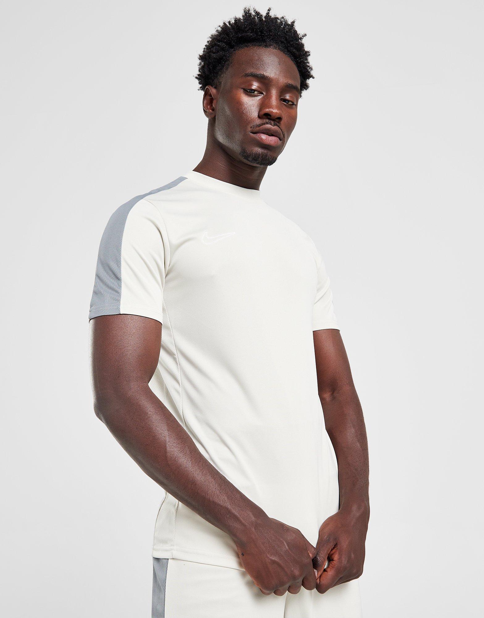 Nike Academy Essential T-Shirt