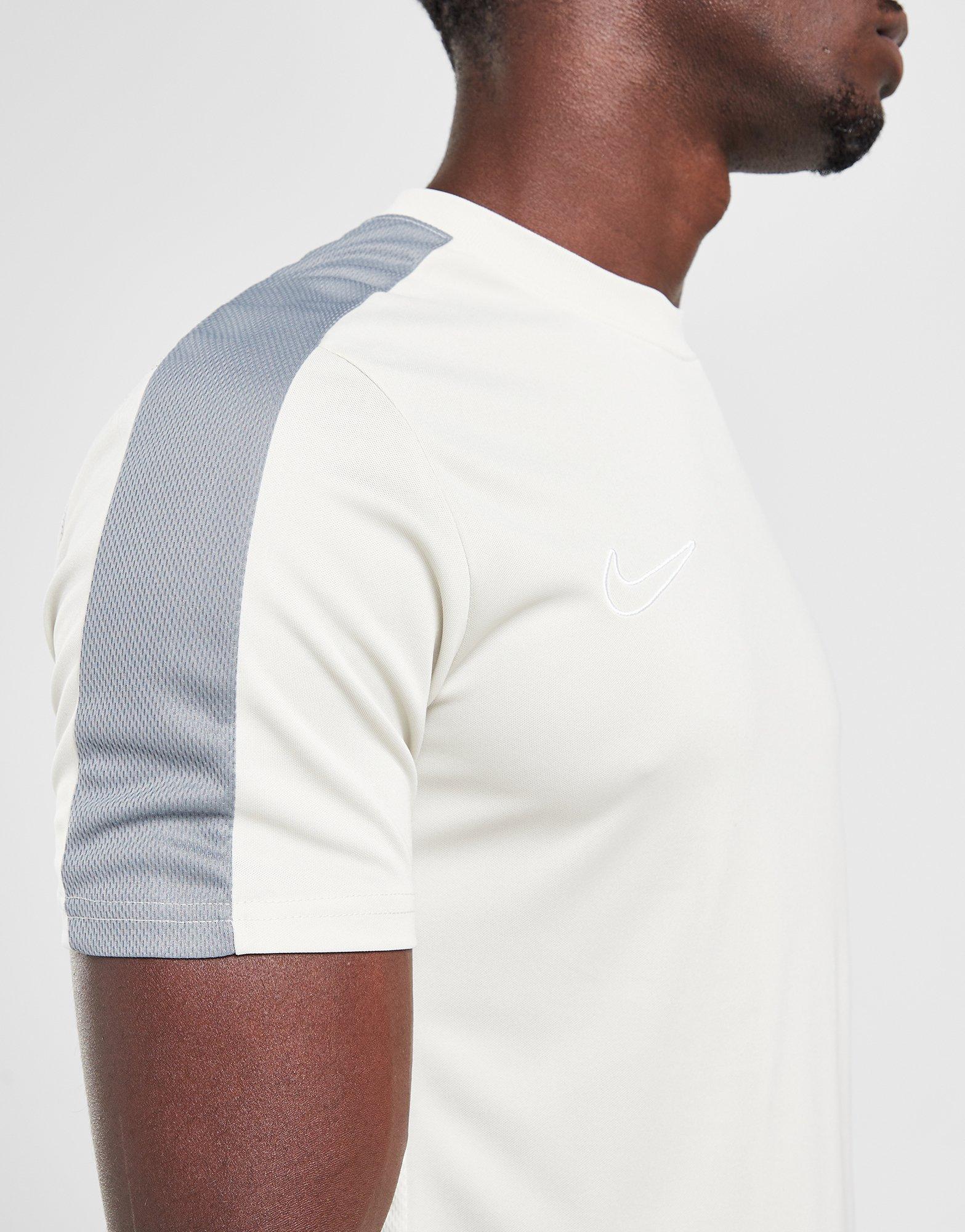 Nike Academy Essential T-Shirt