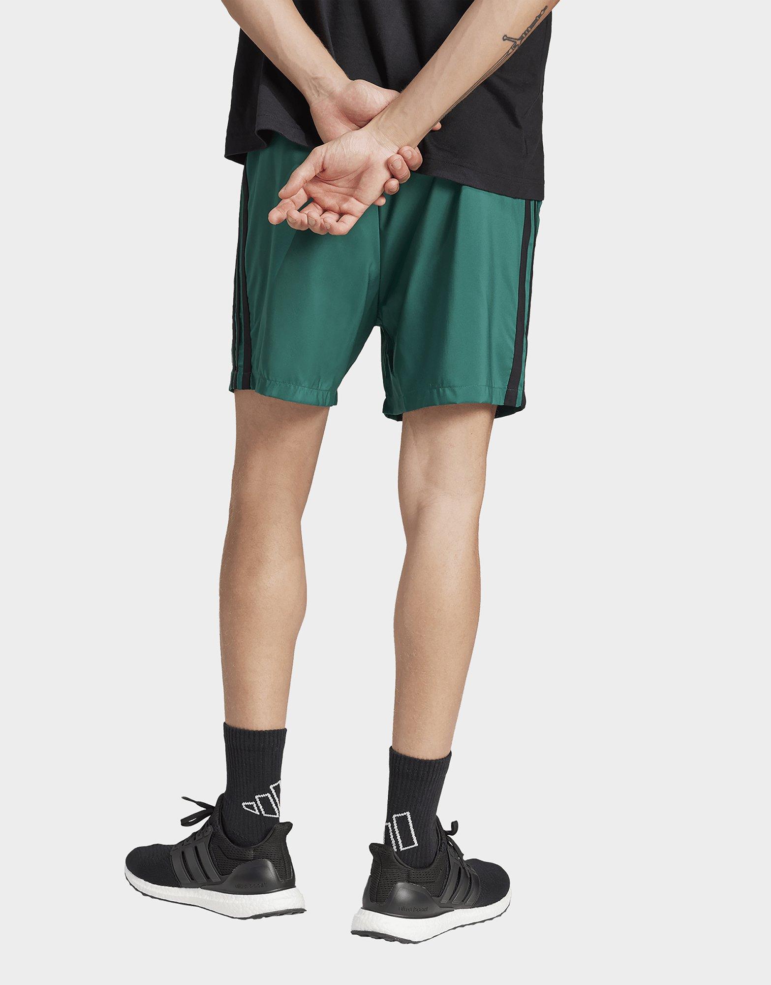 adidas Essentials 3-Streifen Chelsea Shorts