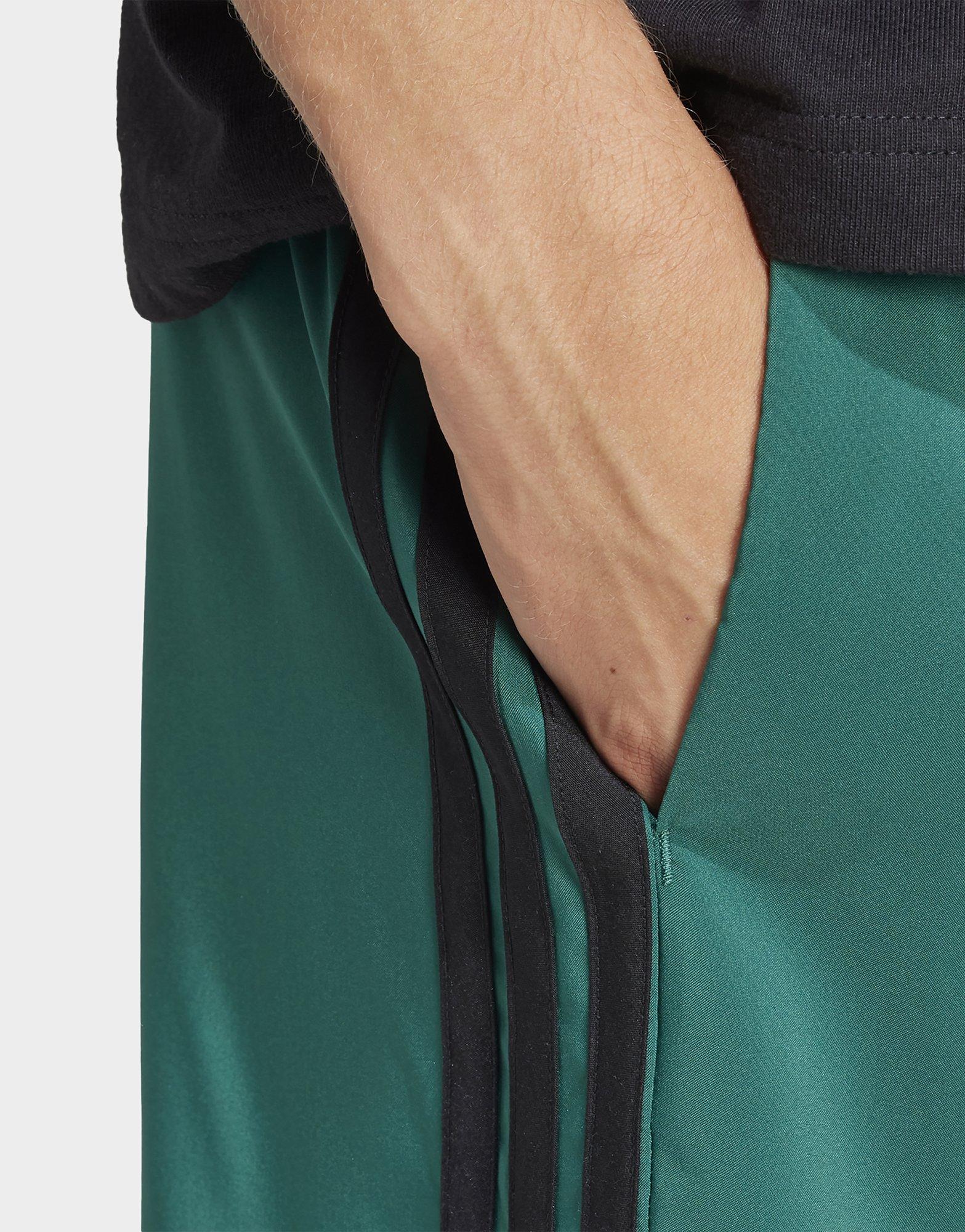adidas Essentials 3-Streifen Chelsea Shorts