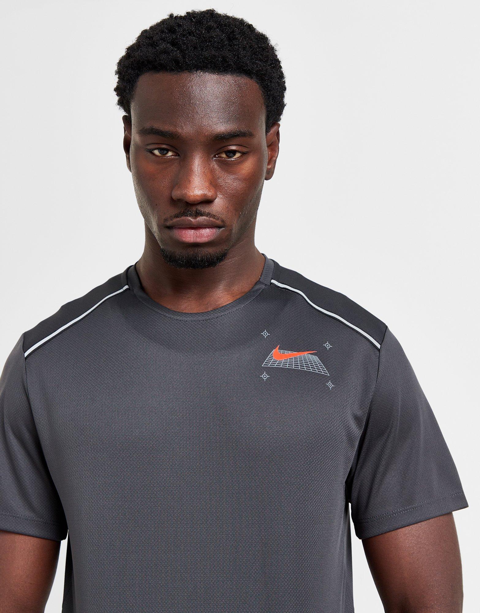 Nike Performance T-Shirt
