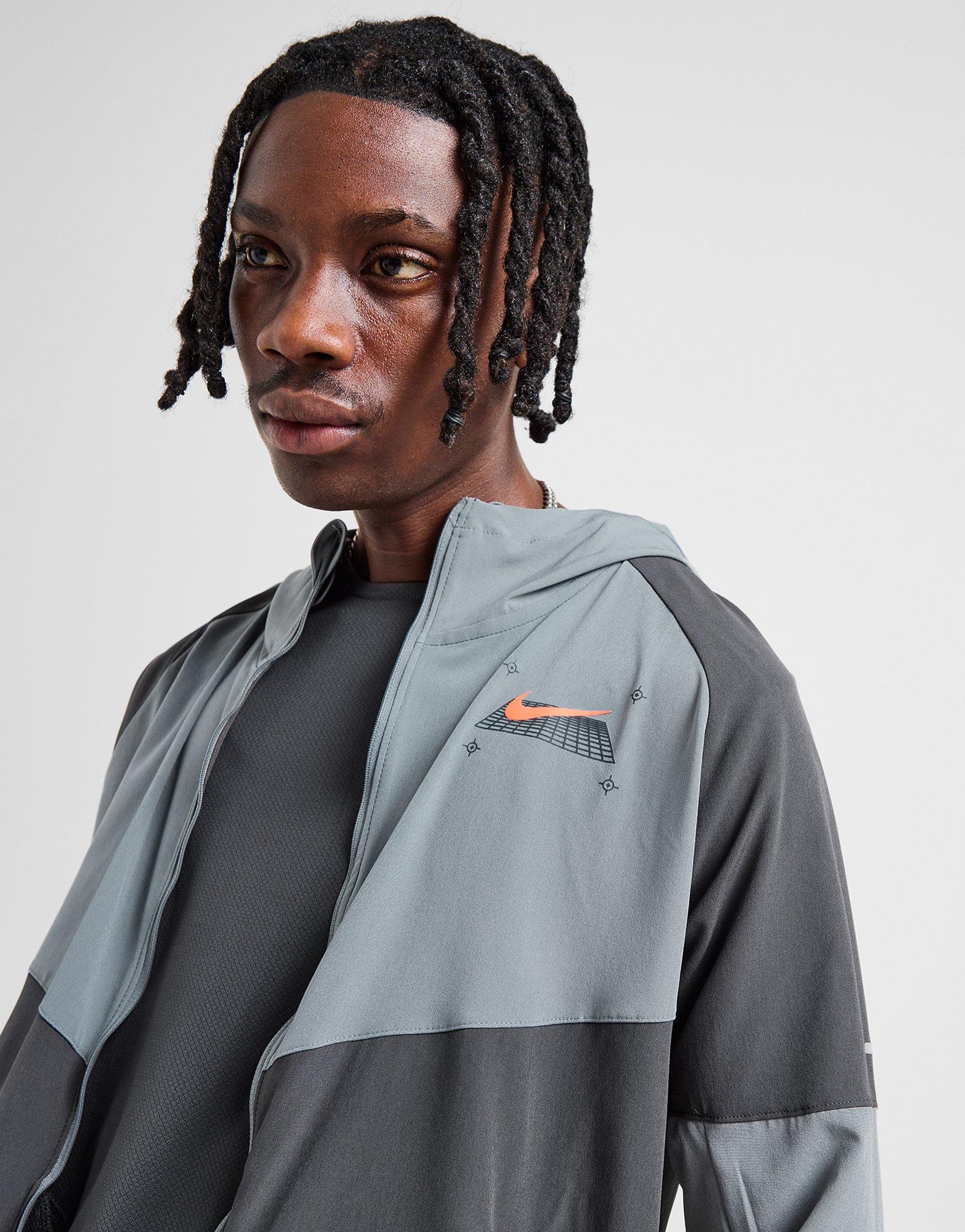 Nike Performance Windrunner
