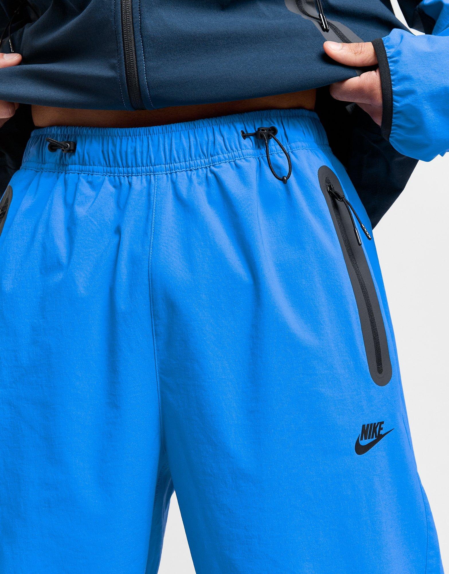 Nike MEN\'S OVERSIZED WOVEN