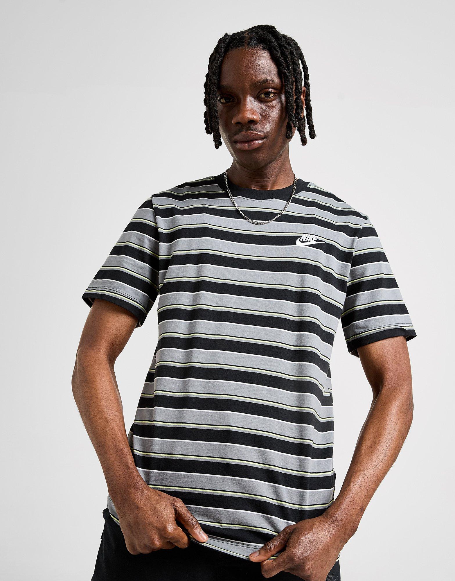 Nike Stripe T-Shirt