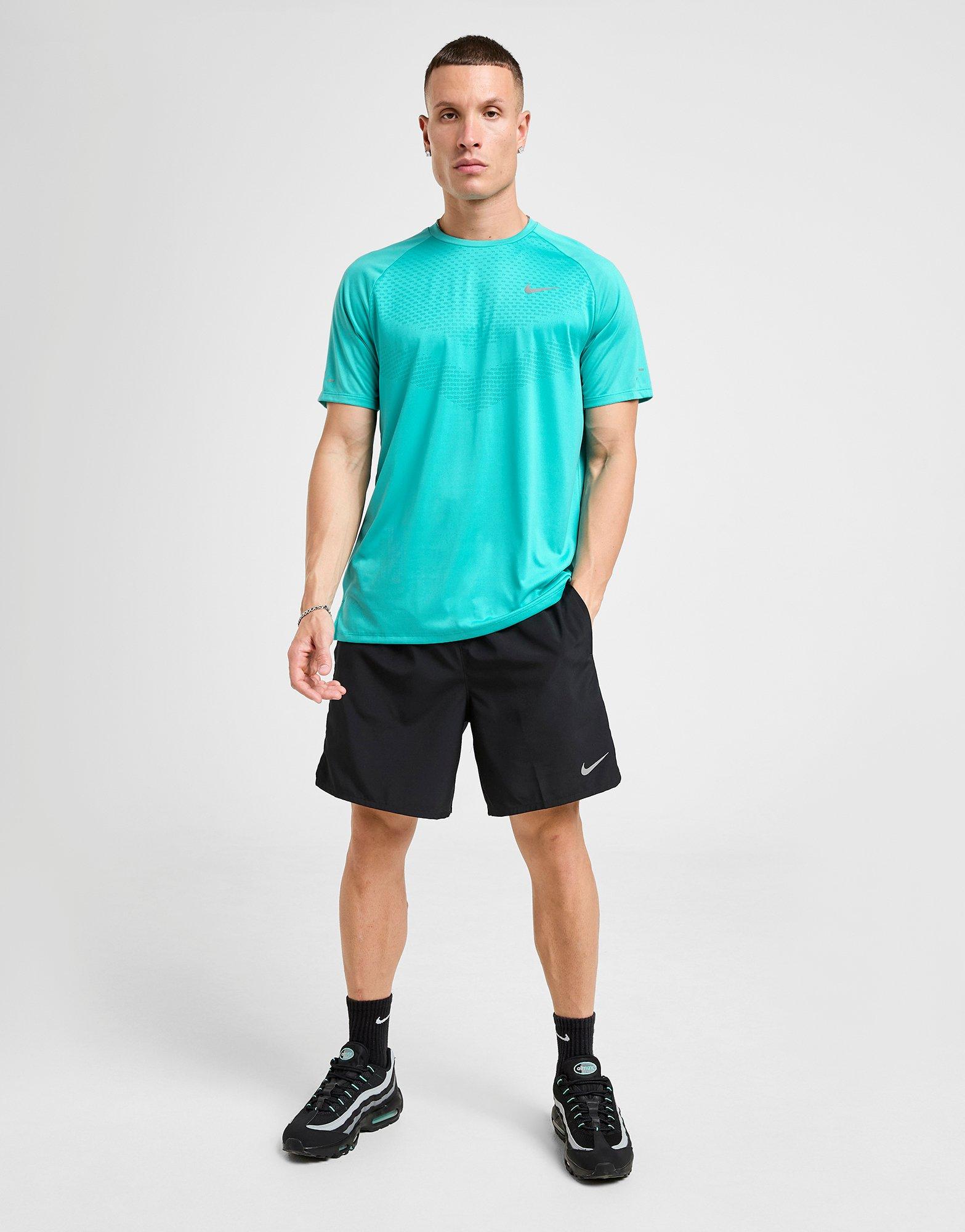 Nike Stride T-Shirt